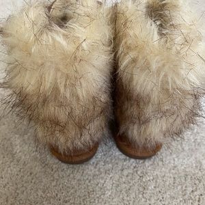 New. MK. Size 8
